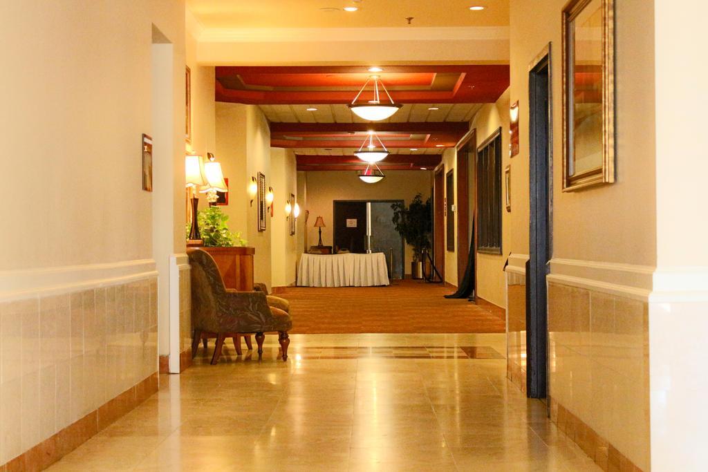 Ramada Plaza By Wyndham Atlanta Airport Hotel College Park Eksteriør billede