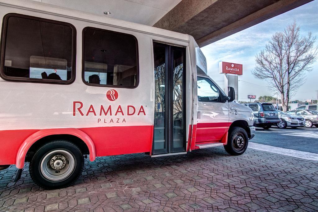 Ramada Plaza By Wyndham Atlanta Airport Hotel College Park Eksteriør billede