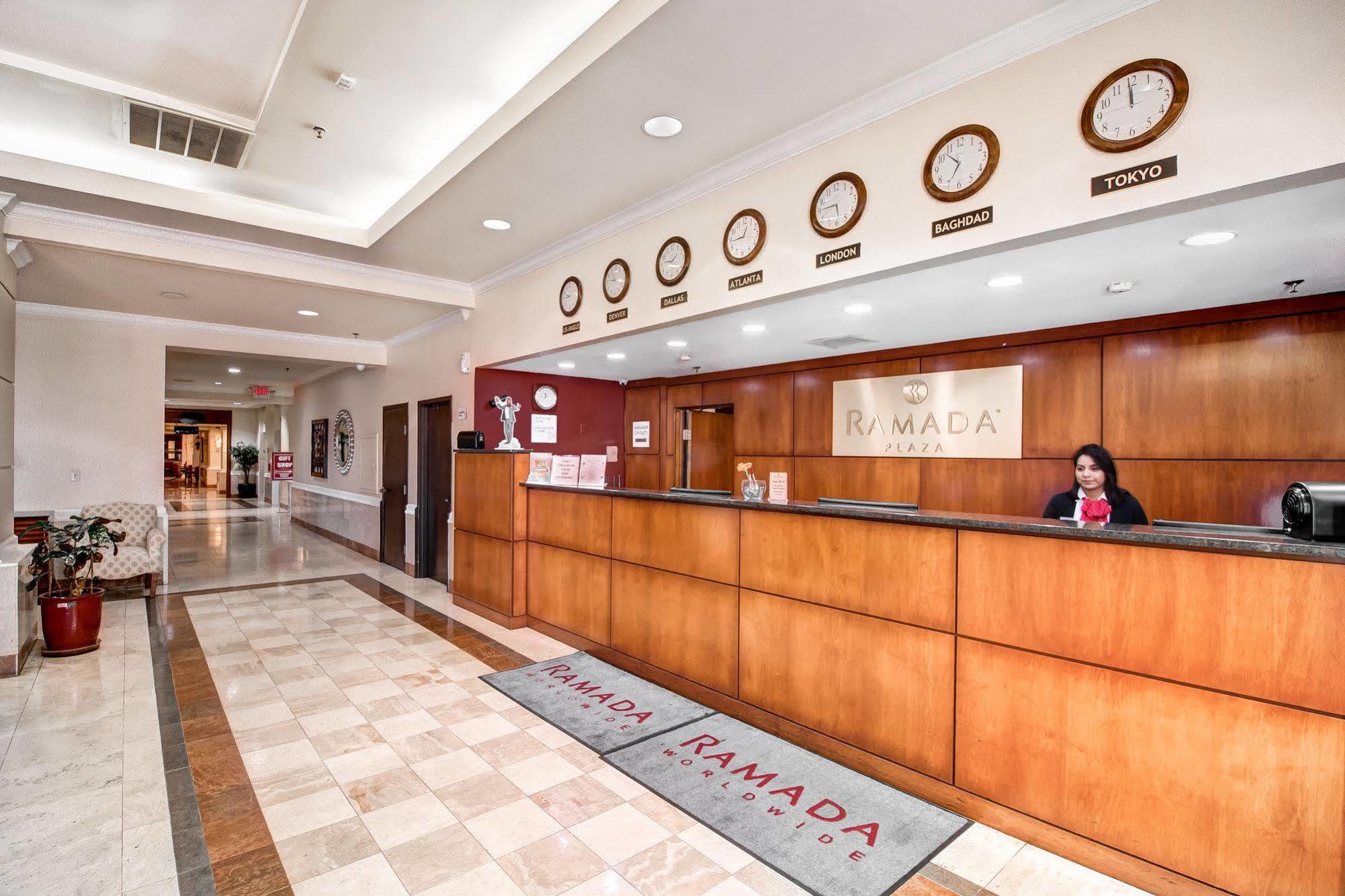 Ramada Plaza By Wyndham Atlanta Airport Hotel College Park Eksteriør billede