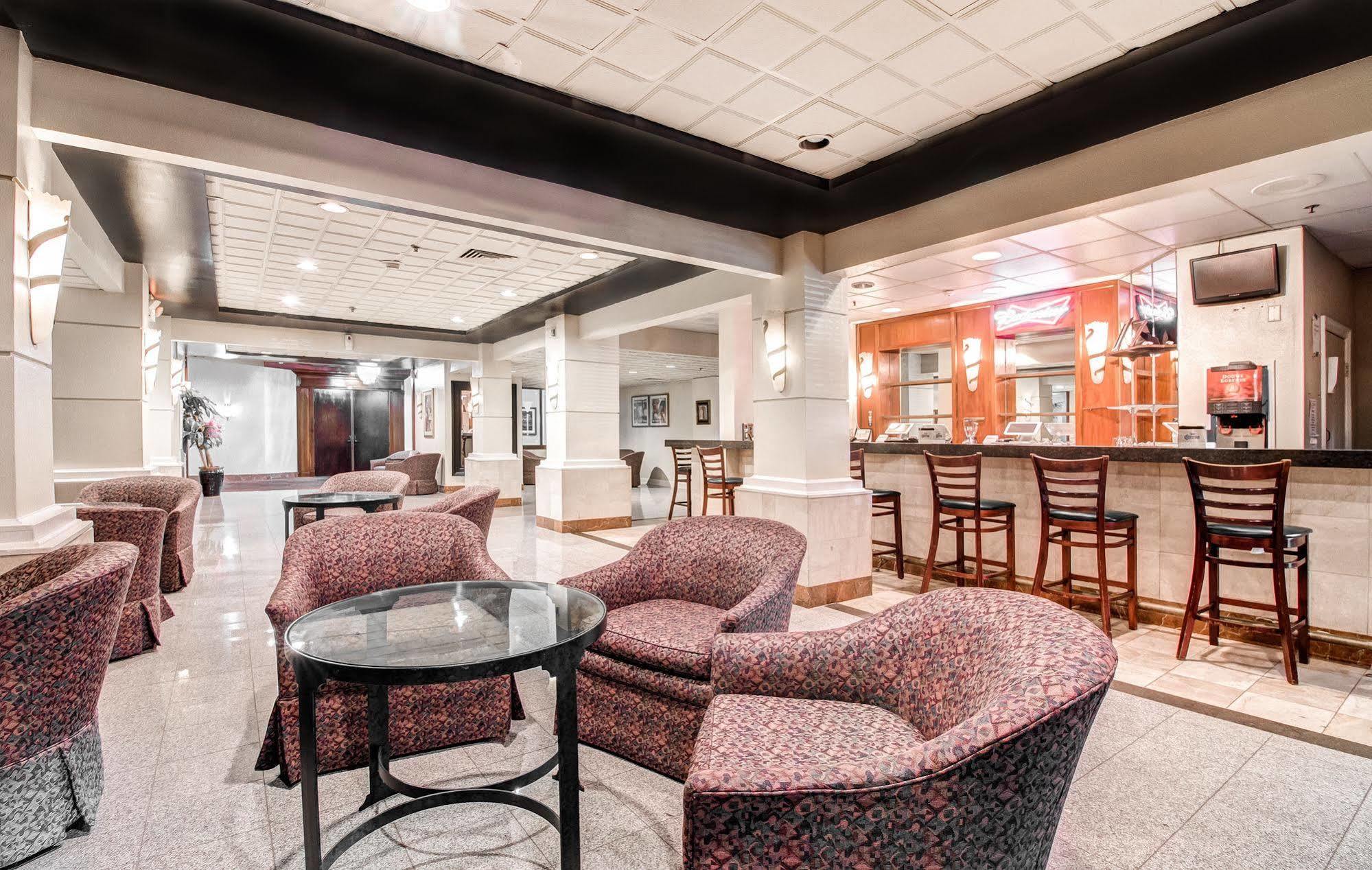 Ramada Plaza By Wyndham Atlanta Airport Hotel College Park Eksteriør billede